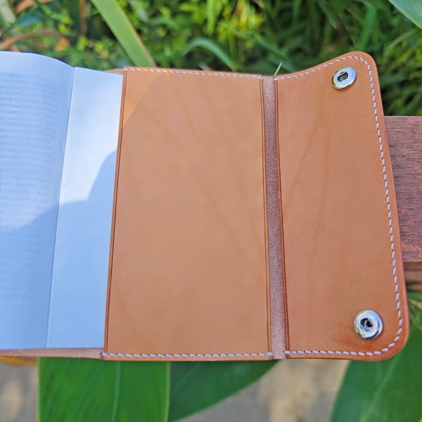 Double Closure Leather Bible Cover Insertion